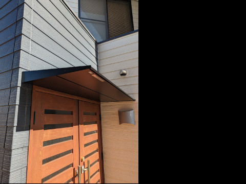 シンプルな庇