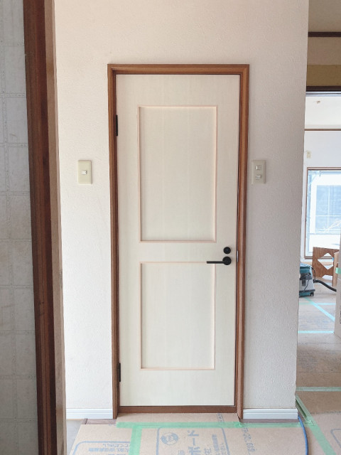 トイレドア